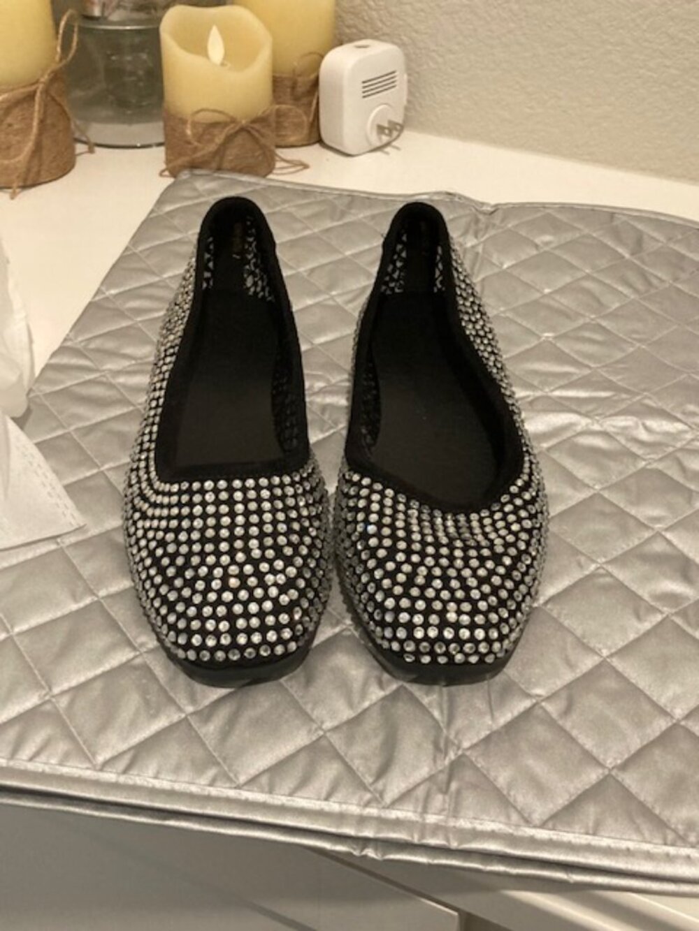 STAND OUT - Glitzy Flat